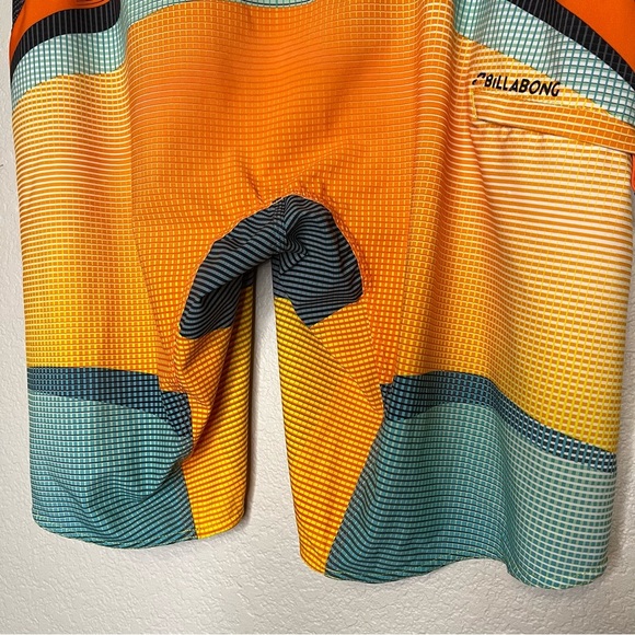 Billabong Platinum X Men's Bright Colors Swim Surf Shorts Size 38 - Picture 11 of 14